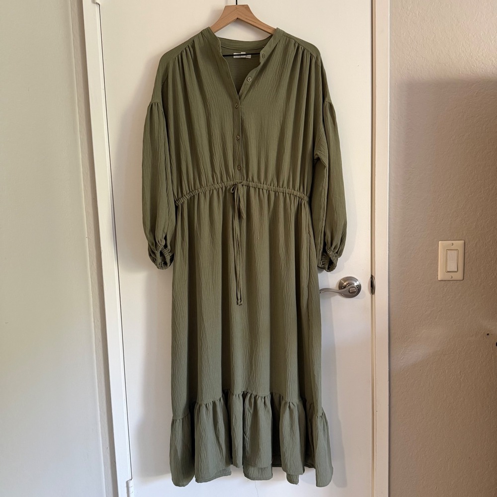 Max Studio Minimalist Dress with pockets. Prairie Boho